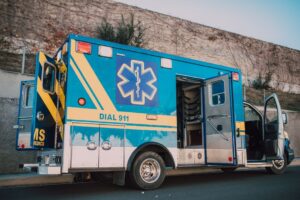 Como adotar metodologias ágeis para melhorar a eficiência em equipes de tecnologia