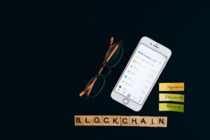 Como usar a tecnologia blockchain para garantir a transparência em projetos sociais