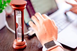 Como utilizar ferramentas de monitoramento de tempo para aumentar sua eficiência em projetos tecnológicos